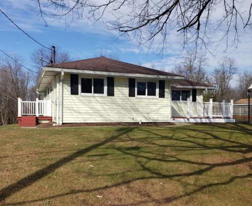 264 Water St, Slippery Rock, PA 16057-1112
