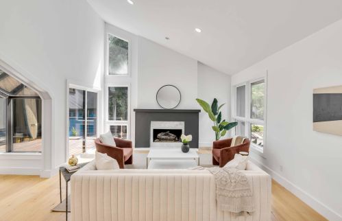 124 Sparrow Dr, Isle Of Palms SC  29451-2514 exterior