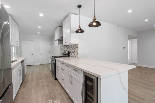 6747 Blewett Ave, Van Nuys CA  91406-6014 exterior