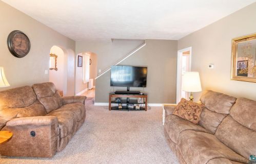 2532 4th Ave, Hibbing, MN 55746-2249