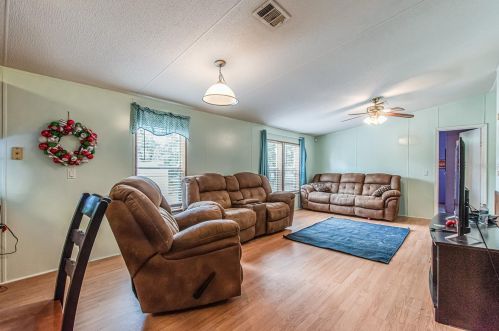 10043 Carl St, Port Richey, FL 34669-3897