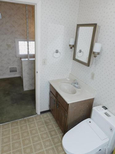 900 Enright Ave, Cincinnati OH 45205-1703 exterior