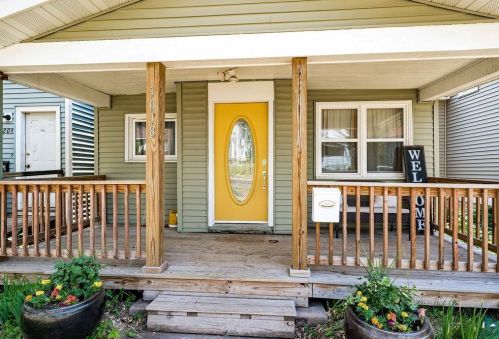 1018 6th St, Duluth MN  55806-2306 exterior