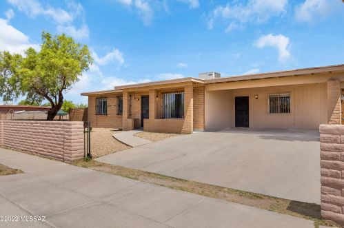 2301 Wedwick St, Tucson, AZ 85706-3446