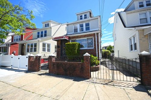 130-27 125th St, Jamaica, NY 11420-2706