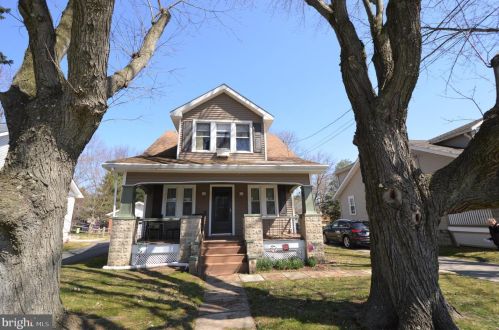 2013 Naamans Creek Rd, Boothwyn, PA 19061-3343