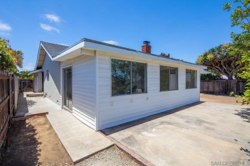 6227 Buisson St, San Diego CA 92122-2246 exterior