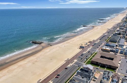 315 Ave, Belmar NJ 07719-2430 exterior