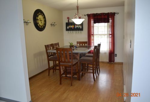 328 Foxmead Dr, Waterford WI  53185-4427 exterior