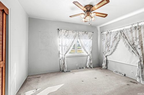 2116 Jefferson Blvd, Mishawaka IN 46545-7720 exterior