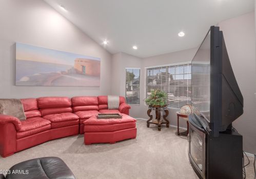 5444 Riviera Dr, Glendale AZ  85304-2422 exterior