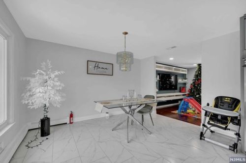 40 Carriage Ln, West Milford Lakes NJ  07480-1822 exterior