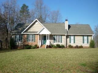 1000 Phineas Dr, Kernersville, NC 27284-3125