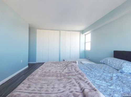 3817 Ventnor Ave, Atlantic City NJ  08401-5923 exterior