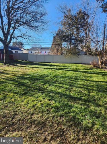 1642 Hills Ave, Willow Grove, PA 19090-4231