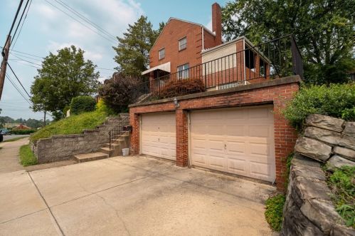 3789 Greensburg Pike, Pittsburgh, PA 15221-3983
