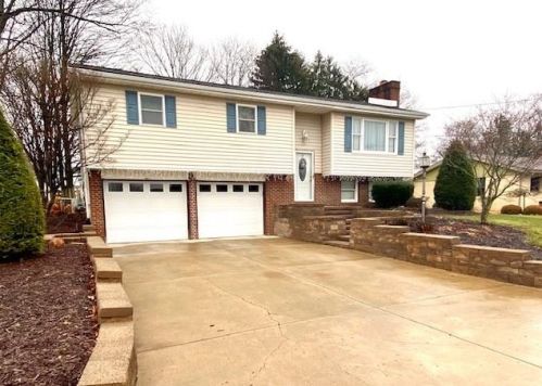 570 Richmond Dr, Hermitage, PA 16146-0038