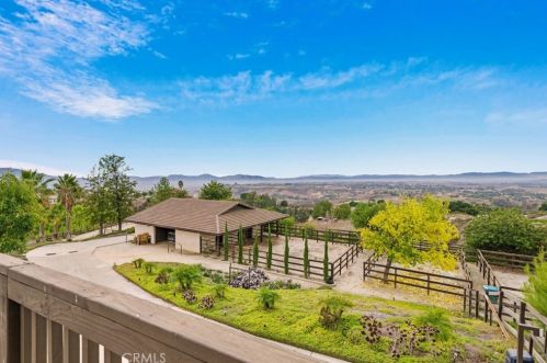 41777 Parado Del Sol Dr, Temecula CA  92592-8998 exterior