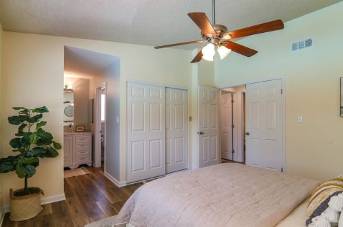 6324 Twin Wood Way, Citrus Heights CA  95621-3526 exterior