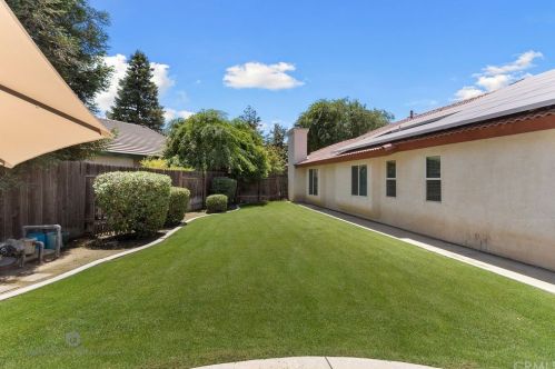 11802 Damask St, Bakersfield CA 93312-5776 exterior