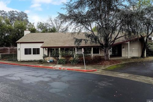 2527 Westberry Dr, Santa Rosa CA 95403-4136 exterior