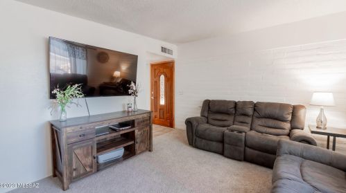 4442 El Sol Cir, Tucson, AZ 85711-4242