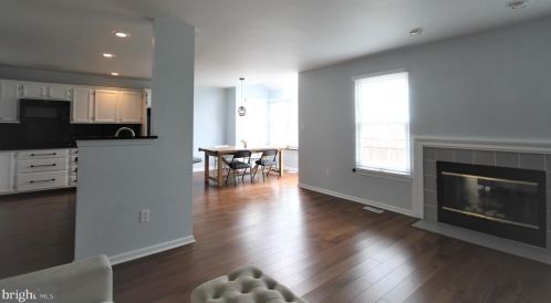 118 Shoal Creek Dr, Blue Bell PA  19422-3250 exterior