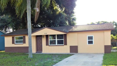 5242 Madison St, New Port Richey FL  34652-4307 exterior