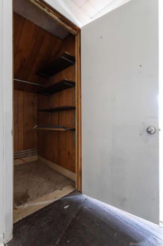 201 Town St, Norwich CT  06360-2402 exterior