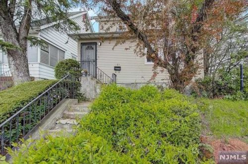 685 Sanford Ave, Newark, NJ 07106-3628