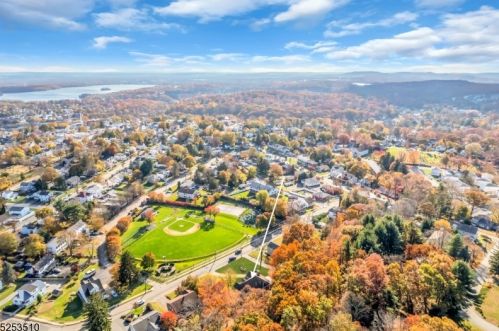 945 Wootton St, Boonton, NJ 07005-1607