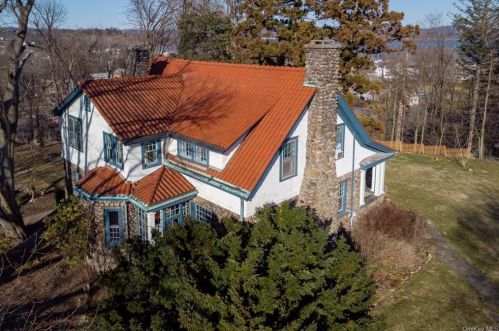 47 Brewster Ave, Stony Point, NY 10980-1648