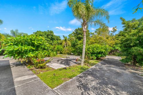 14387 Temple Blvd, Town Of Loxahatchee Groves FL  33470-5222 exterior