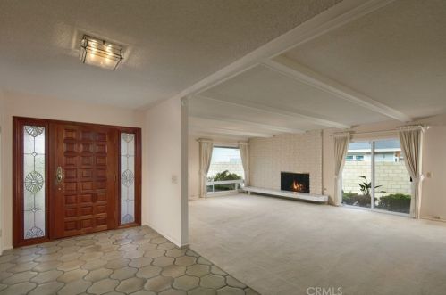 807 Aldebaran Cir, Newport Beach, CA 92660-4910