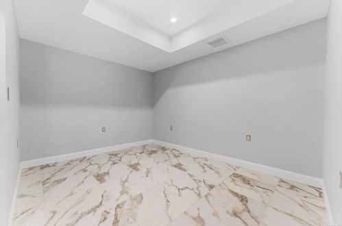 260-14 83rd Ave, Floral Park NY  11004-1604 exterior