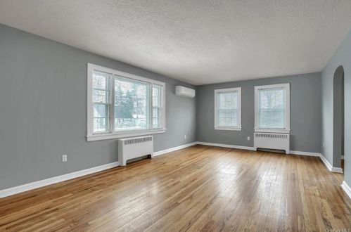 62 Highland Ave, Walden NY  12586-1035 exterior