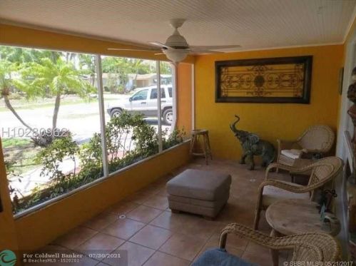 810 8th Ave, Dania Beach, FL 33004-2331