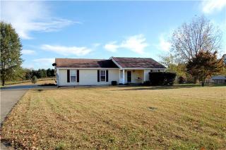 2078 Lock B Rd, Clarksville, TN 37043-8232