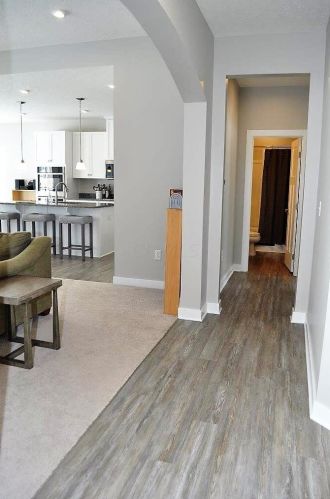 1702 Keela Dr, Pataskala OH  43062-7121 exterior