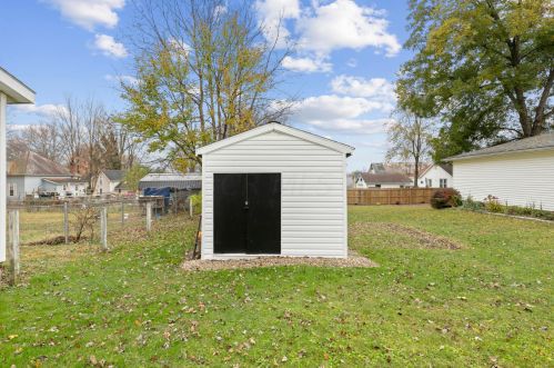 300 Cooper St, Mount Vernon OH  43050-1604 exterior