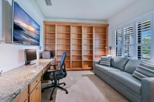 16157 Camden Lakes Cir, Naples FL  34110-2880 exterior