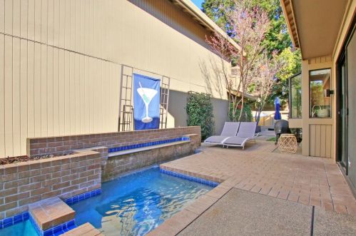 2021 Discovery Village Ln, Rancho Cordova CA  95670-3065 exterior