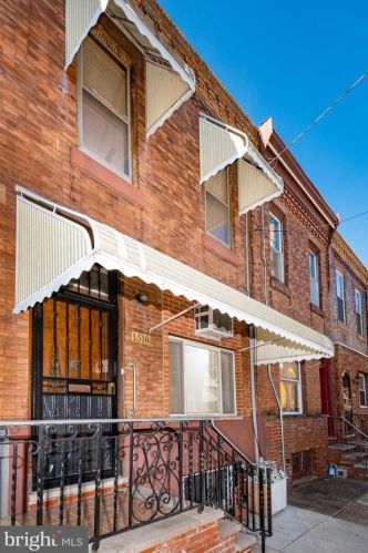 1518 Mckean St, Philadelphia, PA 19145-3006