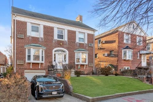 1839 Hering Ave, Bronx, NY 10461-1801