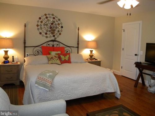 16461 Richmond Tpke, Bowling Green VA  22427-2207 exterior