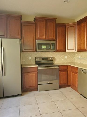 6729 Eagle Feather Dr, Riverview FL  33578-8817 exterior