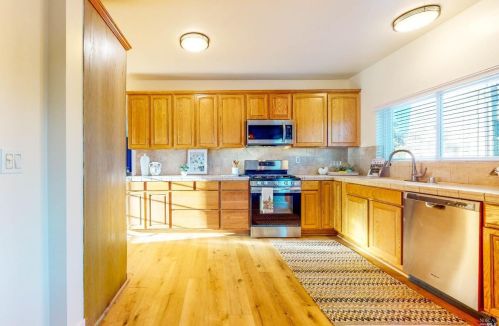 785 Scenic Ave, Santa Rosa CA  95407-8337 exterior