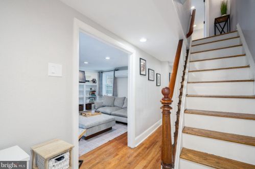 314 Iseminger St, Philadelphia PA  19107-5904 exterior