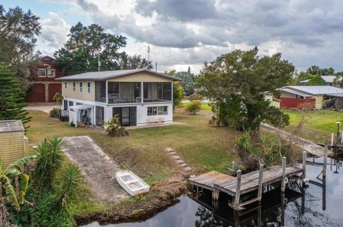 1047 Schooner Ln, Moore Haven FL  33471-4972 exterior