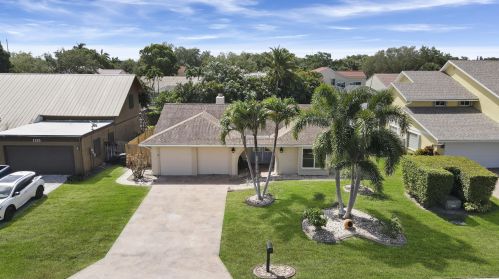 1135 Rainwood Cir, West Palm Beach, FL 33410-5234